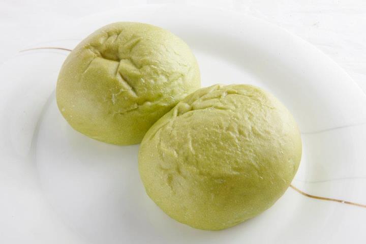 ขนมปังชาเขียวไส้ถั่วแดง - เบเกอรี่อร่อยๆ จาก Puff & Pie ครัวการบินไทย
